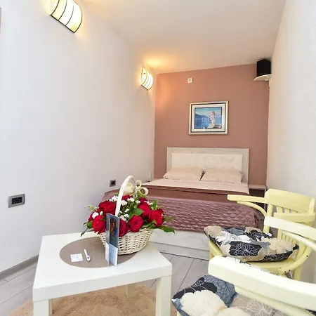 Guest house Klaris Budva